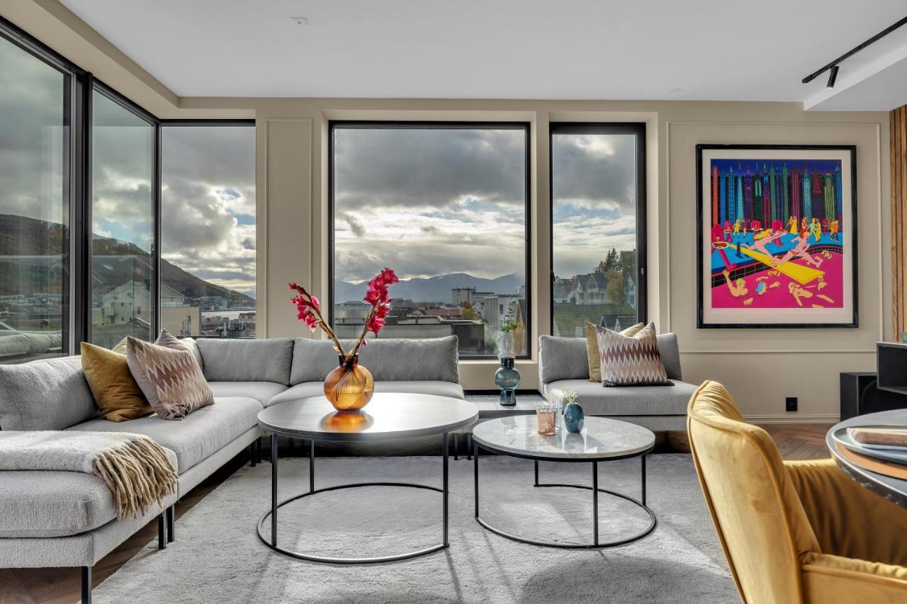 Penthouse In Downtown Tromso New Apartment ภายนอก รูปภาพ
