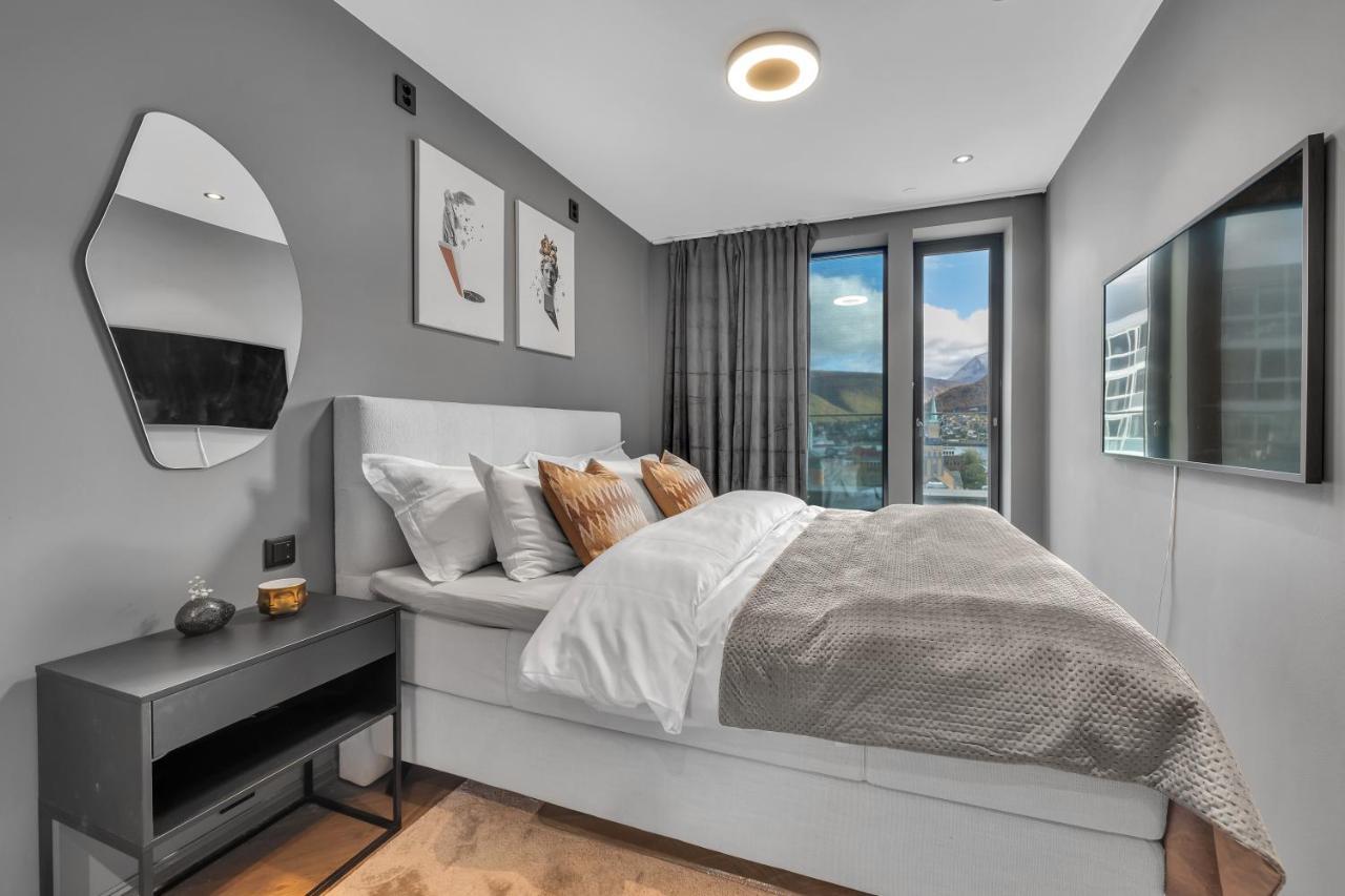 Penthouse In Downtown Tromso New Apartment ภายนอก รูปภาพ