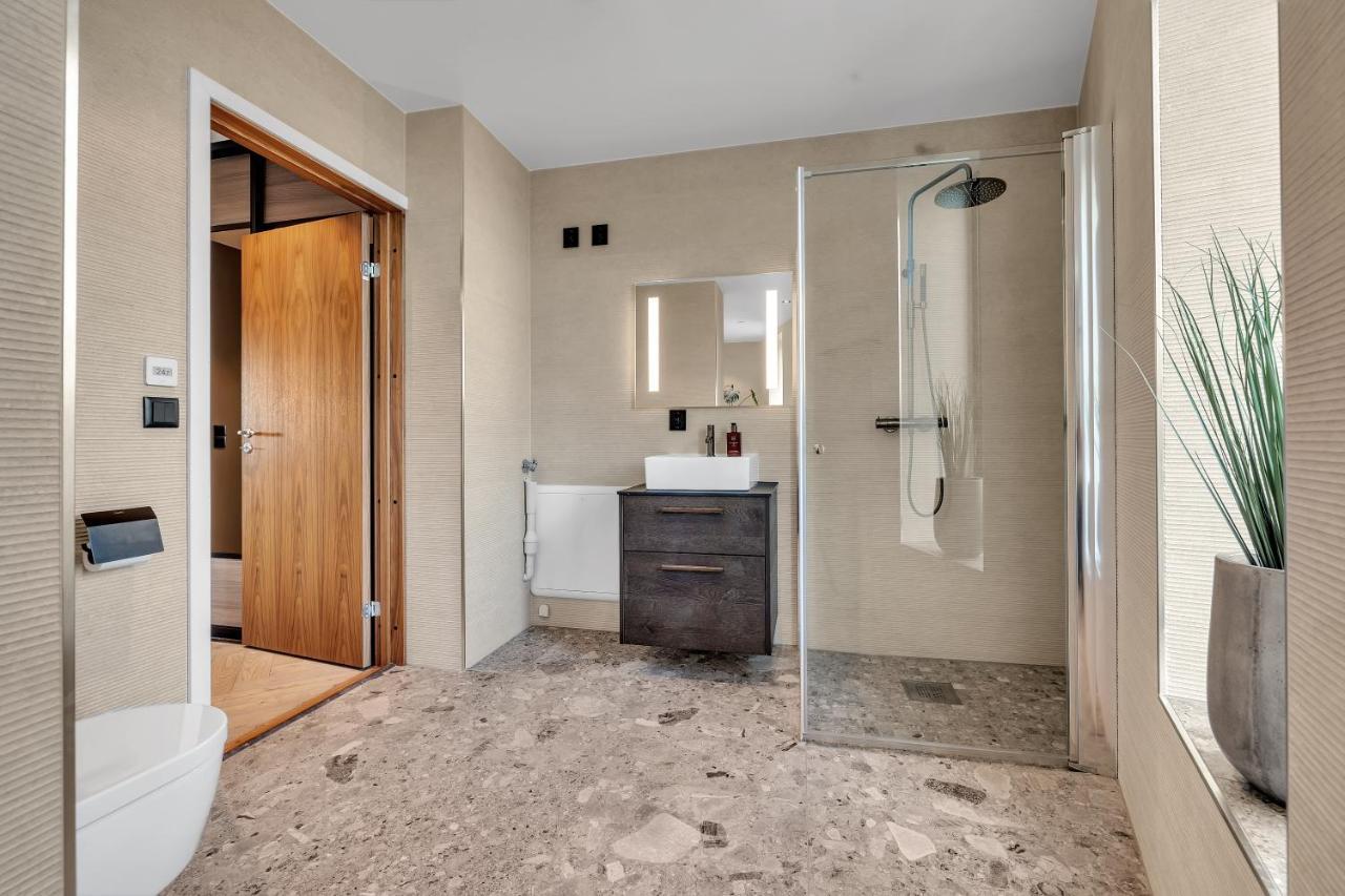 Penthouse In Downtown Tromso New Apartment ภายนอก รูปภาพ