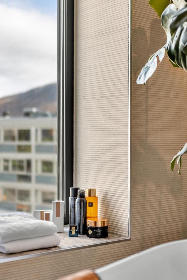 Penthouse In Downtown Tromso New Apartment ภายนอก รูปภาพ