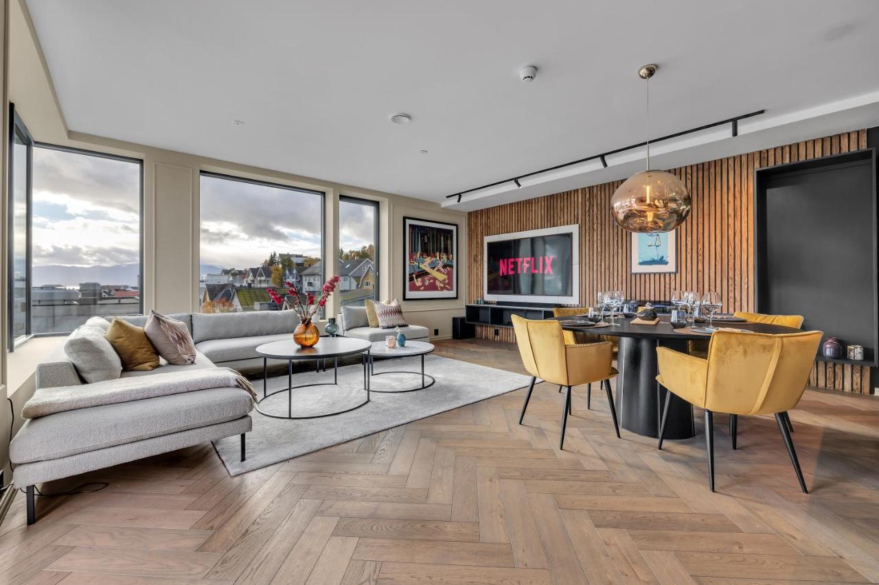 Penthouse In Downtown Tromso New Apartment ภายนอก รูปภาพ