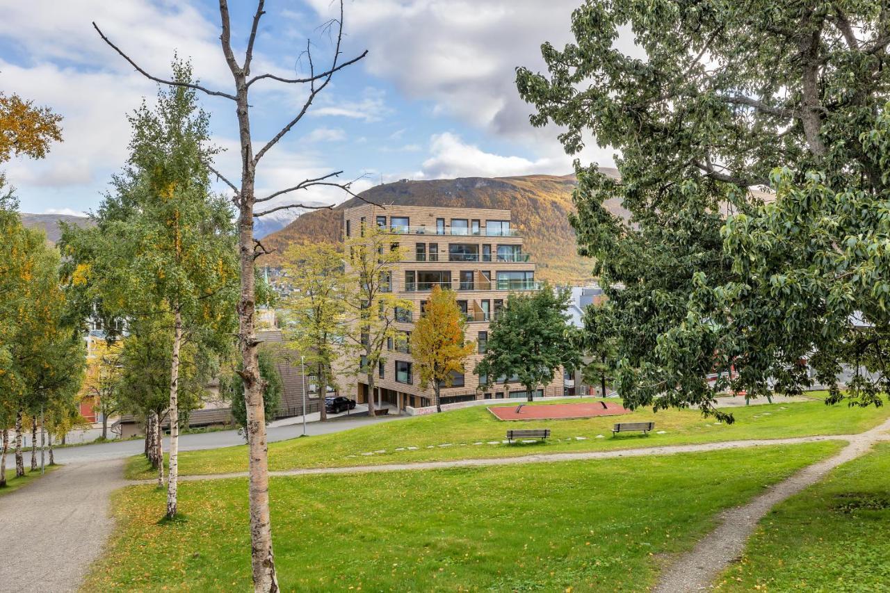 Penthouse In Downtown Tromso New Apartment ภายนอก รูปภาพ